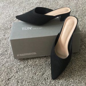 TIJN Women's Helka Shoes Size 8